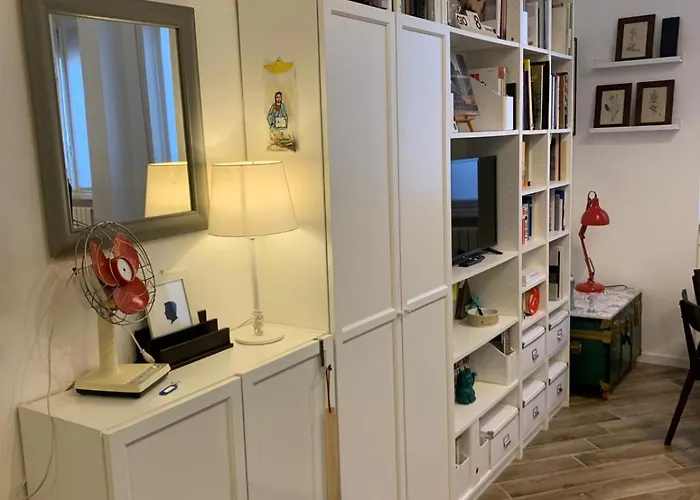 Cozy Jommelli * Milan